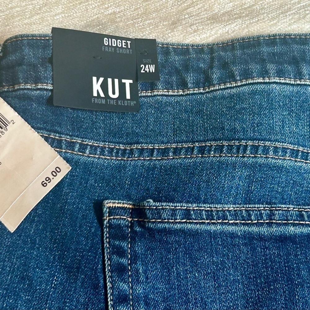 Kut from the Kloth Gidget Fray Shorts Dark Wash Denim 24W KS0099GA8 - Picture 7 of 8